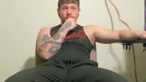 Snapshot of eskol212 chatting on November 2025 05:45:02 PM eskol212 online show from November 2025 05:45:02 PM