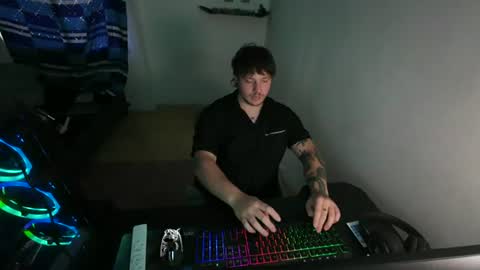 eskol212 online show from July 2026 10:11:01 PM