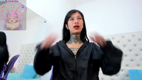 Snapshot of esmeralda_06 chatting on May 2026 04:04:02 PM esmeralda online show from May 2026 04:04:02 PM