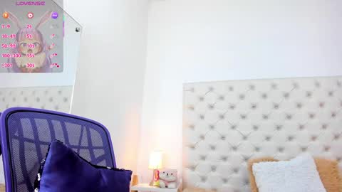 esmeralda  online show from June 2026 02:12:01 PM