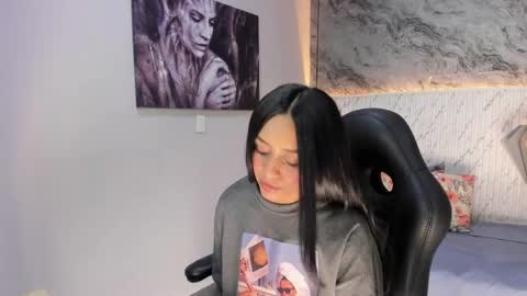 Esmeralda online show from May 2026 07:52:01 PM