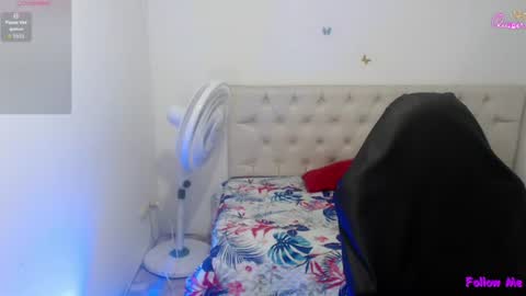 ESMERALDA online show from June 2026 07:00:02 PM