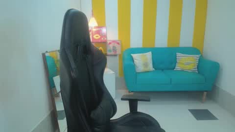 Snapshot of esmeralda_cuisman chatting on January 2026 11:26:01 AM ESMERALDA online show from January 2026 11:26:01 AM