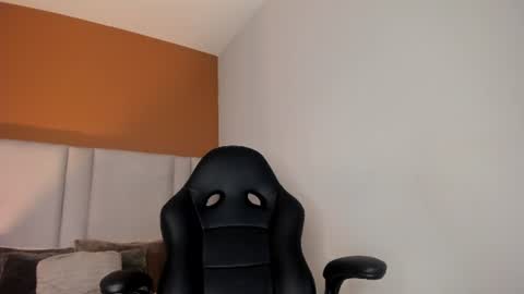 Snapshot of esmeralda_rose__ chatting on June 2026 04:50:02 AM esmeralda_rose__ online show from June 2026 04:50:02 AM