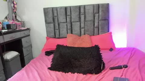 Perla online show from May 2026 06:31:02 AM