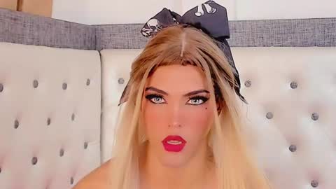 esmeraldasexycutee online show from July 2026 06:45:01 PM