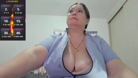 Snapshot of esmeraldo_mfc chatting on July 2026 01:58:33 AM Esmeralda online show from July 2026 01:58:33 AM