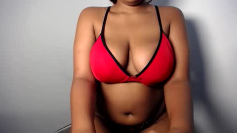 Esme online show from May 2026 12:26:02 PM