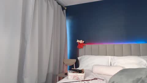 esmerose4444 online show from April 2026 06:25:01 PM