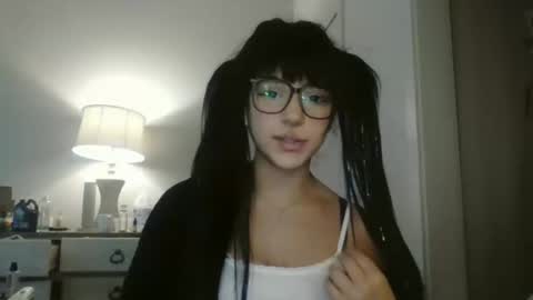 Snapshot of esoterickitten777 chatting on November 2025 08:30:01 PM axe online show from November 2025 08:30:01 PM