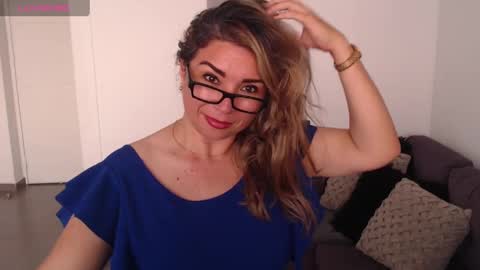 Snapshot of esperanza86_ chatting on December 2024 10:36:02 PM Juliana online show from December 2024 10:36:02 PM