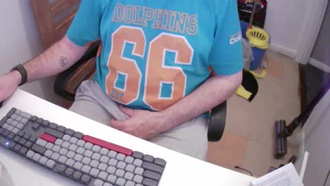 Snapshot of essex_wild chatting on November 2025 09:02:01 PM Morph online show from November 2025 09:02:01 PM