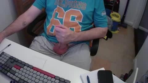 Snapshot of essex_wild chatting on November 2025 09:32:01 PM Morph online show from November 2025 09:32:01 PM