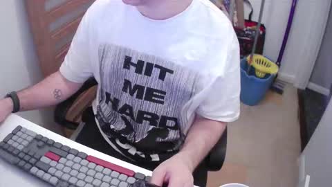 Snapshot of essex_wild chatting on December 2025 09:42:02 PM Morph online show from December 2025 09:42:02 PM