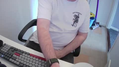 Snapshot of essex_wild chatting on May 2026 12:54:01 PM Morph online show from May 2026 12:54:01 PM