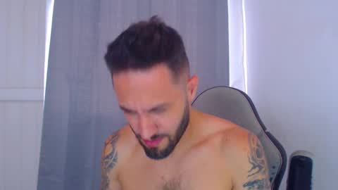 Snapshot of esteban7984068 chatting on December 2024 06:45:01 PM esteban online show from December 2024 06:45:01 PM