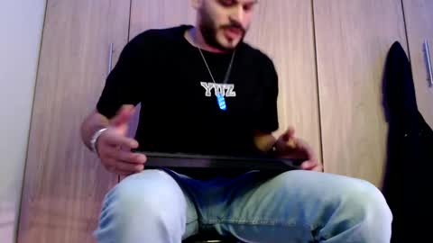 Esteban Fernandez online show from January 2025 03:27:01 PM