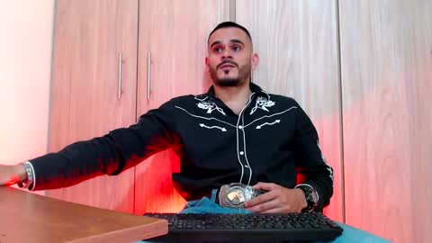 Esteban Fernandez online show from February 2025 08:31:01 PM