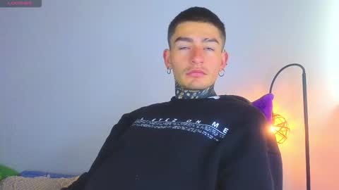 Snapshot of estebanchar_ chatting on February 2026 01:17:01 PM Esteban independent model online show from February 2026 01:17:01 PM