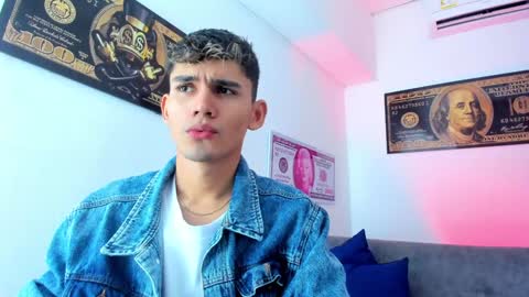 Esteban online show from December 2024 12:06:01 PM