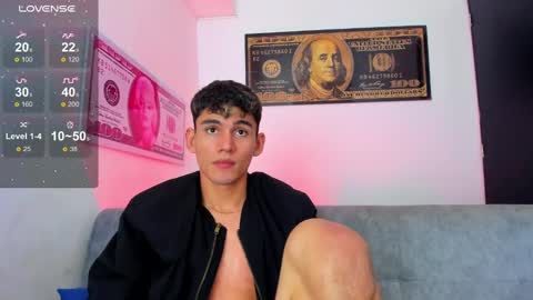 Esteban online show from December 2024 06:18:02 PM