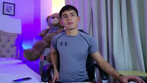 Esteban online show from June 2026 07:57:02 PM