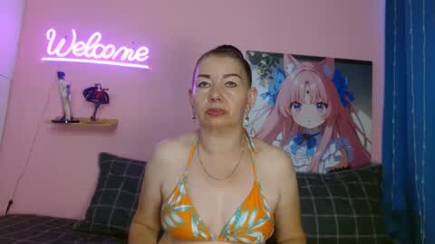 estefania_344 online show from October 2025 08:29:02 PM