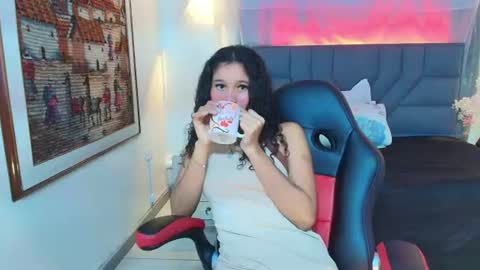 estefanya online show from July 2026 07:30:02 PM