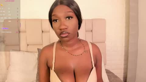 Snapshot of estefanyy_ chatting on May 2026 06:09:02 AM estefany online show from May 2026 06:09:02 AM