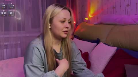 Estella online show from March 2026 06:13:01 PM