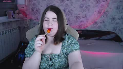 estelle_hicks online show from May 2026 07:20:02 PM