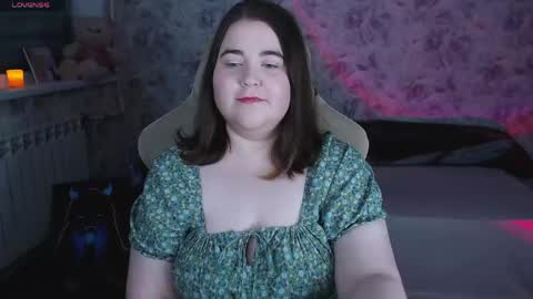 estelle_hicks online show from May 2026 07:11:02 PM