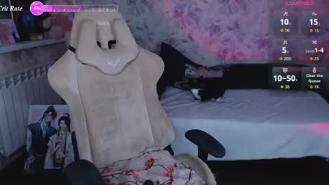 estelle_hicks online show from July 2026 07:32:01 PM