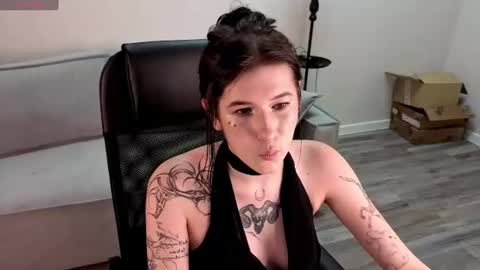 Ester Henderson online show from July 2026 01:12:01 AM