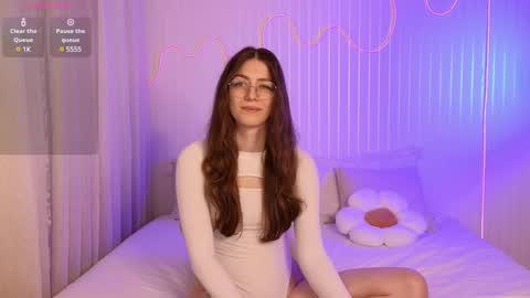 Ester online show from January 2025 04:41:02 AM