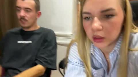 Snapshot of ester_vixen chatting on November 2025 04:53:01 PM Ester online show from November 2025 04:53:01 PM