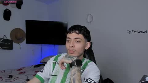 estivenvel online show from October 2025 01:45:02 PM