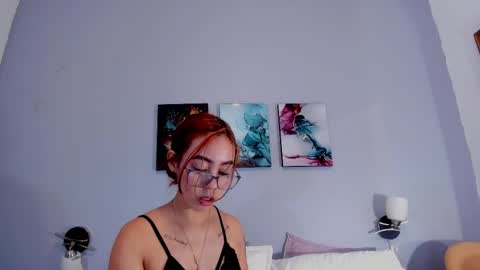 Estrellita online show from June 2026 12:33:02 PM