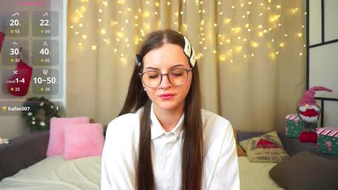 Snapshot of estrellabecnel chatting on December 2025 07:10:01 PM Anna online show from December 2025 07:10:01 PM