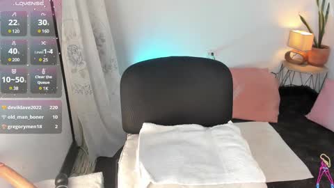 - E S T R E L L A  M I L F - online show from February 2025 04:20:01 AM