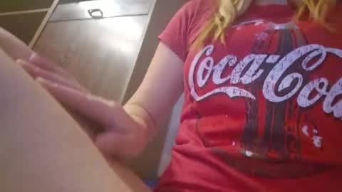 Snapshot of estrellawalters chatting on November 2025 04:42:01 PM estrellawalters online show from November 2025 04:42:01 PM