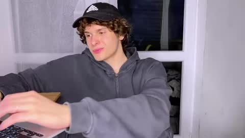 Alex online show from May 2026 06:48:02 PM
