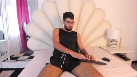 Snapshot of ethan__walker chatting on January 2025 04:48:02 PM Ethan online show from January 2025 04:48:02 PM