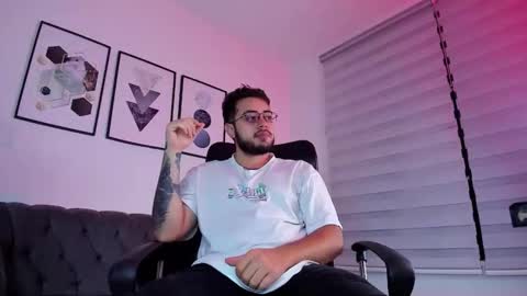 ethan_greacee online show from February 2026 12:02:01 PM