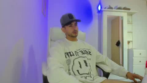 Ethan Muller online show from January 2025 08:21:01 PM