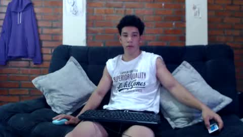 Snapshot of ethan_noir chatting on December 2024 09:05:02 PM Ethan Noir online show from December 2024 09:05:02 PM