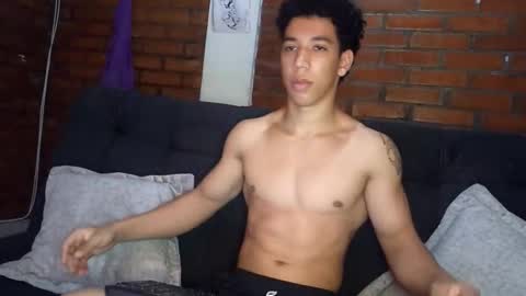 Snapshot of ethan_noir chatting on December 2024 09:51:01 PM Ethan Noir online show from December 2024 09:51:01 PM