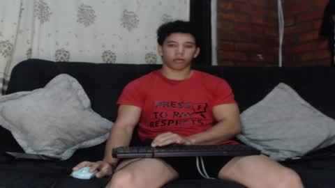 Snapshot of ethan_noir chatting on January 2025 01:02:01 AM Ethan Noir online show from January 2025 01:02:01 AM