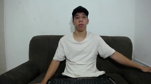 Snapshot of ethan_noir chatting on February 2025 06:19:02 PM Ethan Noir online show from February 2025 06:19:02 PM