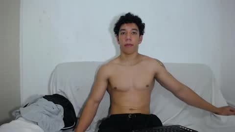 Snapshot of ethan_noir chatting on February 2025 10:15:02 PM Ethan Noir online show from February 2025 10:15:02 PM